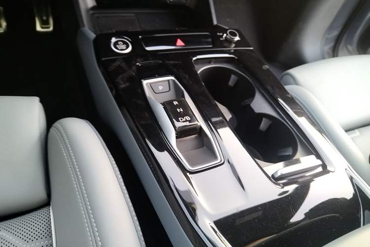 Used Audi Q6L e-tron 2026 First Launch Navigation Edition Gear Lever