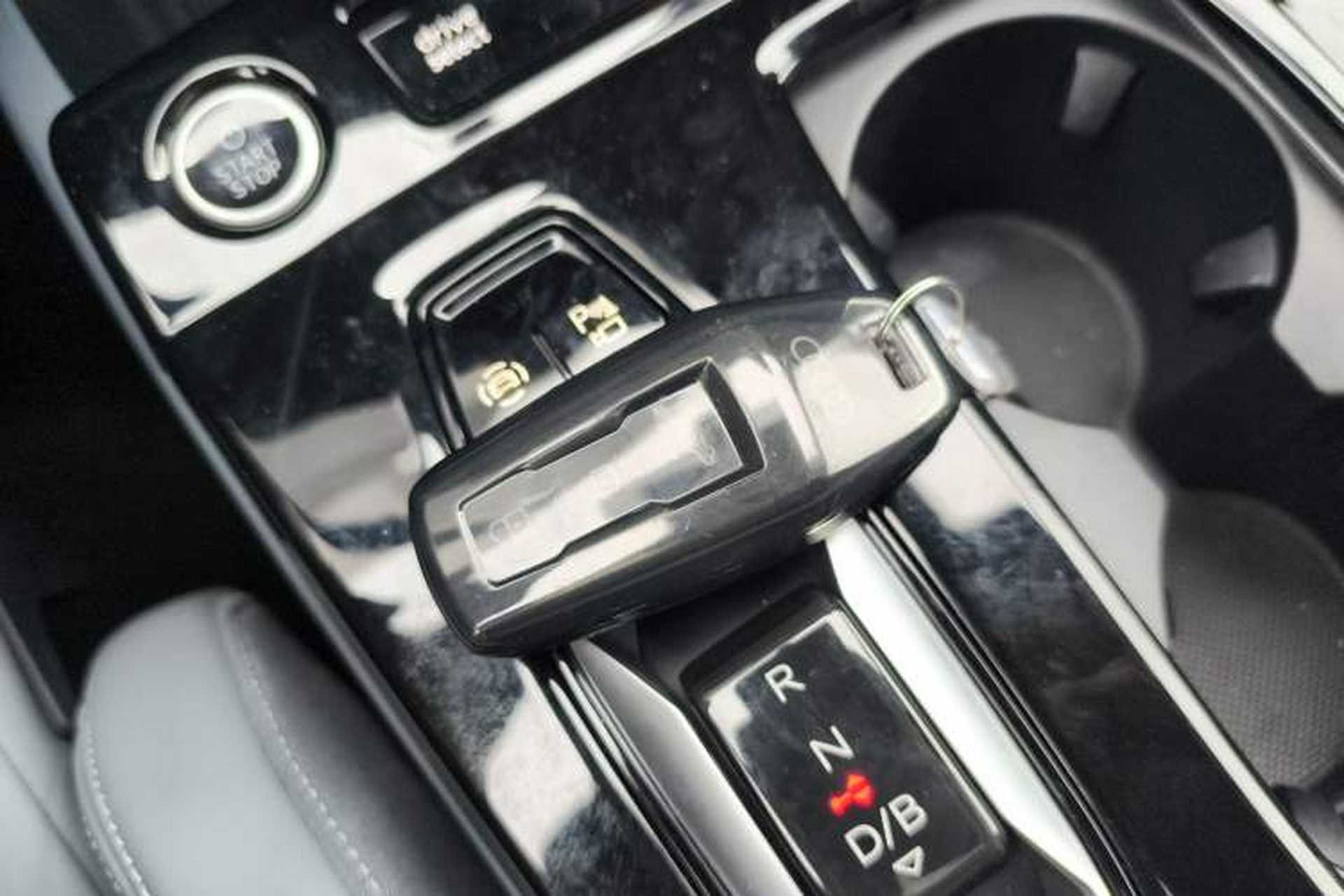 Used Audi Q6L e-tron 2026 First Launch Navigation Edition Interior 1