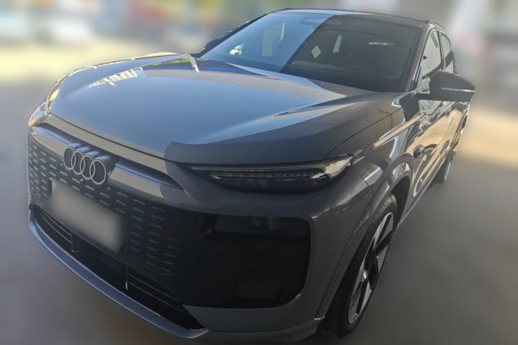 Audi Q6L e-tron 2026 First Launch Navigation Edition