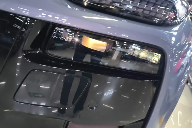 Used Audi Q6L e-tron 2026 First Launch Navigation Edition Left Front Headlight