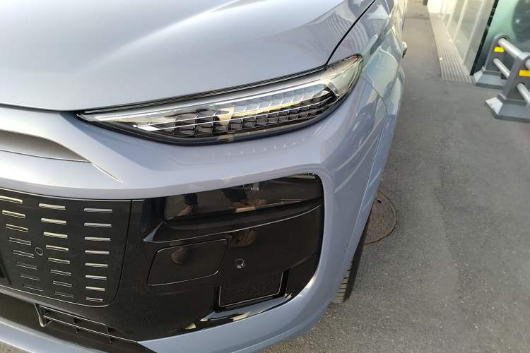 Used Audi Q6L e-tron 2026 First Launch Navigation Edition Left Front Headlight