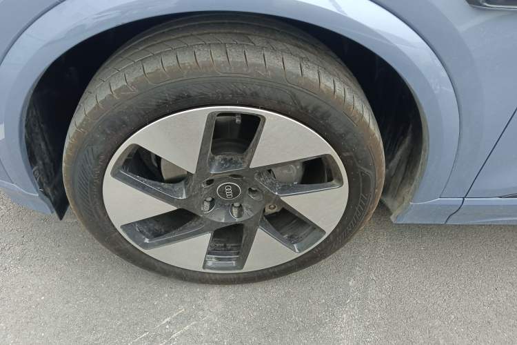 Used Audi Q6L e-tron 2026 First Launch Navigation Edition Left Front Wheel Hub