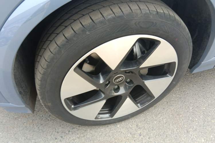 Used Audi Q6L e-tron 2026 First Launch Navigation Edition Left Front Wheel Hub