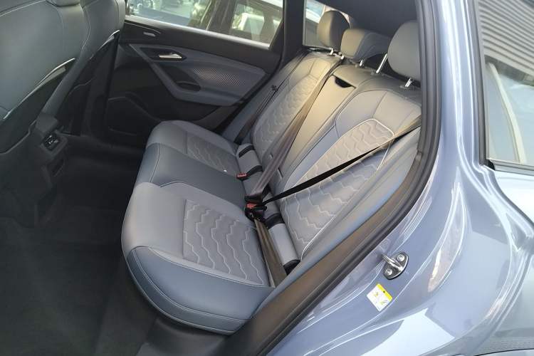 Used Audi Q6L e-tron 2026 First Launch Navigation Edition Left Rear Seat