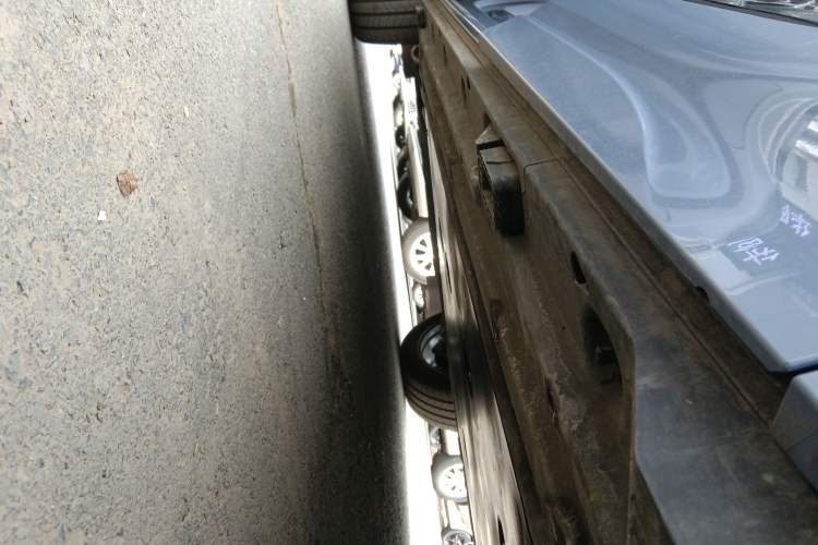Used Audi Q6L e-tron 2026 First Launch Navigation Edition Left Side Sill
