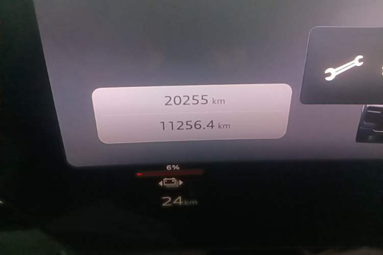 Used Audi Q6L e-tron 2026 First Launch Navigation Edition Odometer Close Up