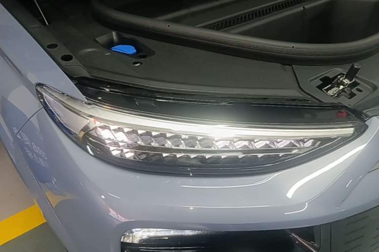Used Audi Q6L e-tron 2026 First Launch Navigation Edition Right Front Headlight