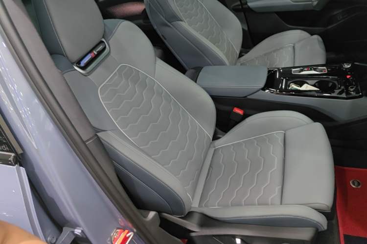 Used Audi Q6L e-tron 2026 First Launch Navigation Edition Right Front Seat