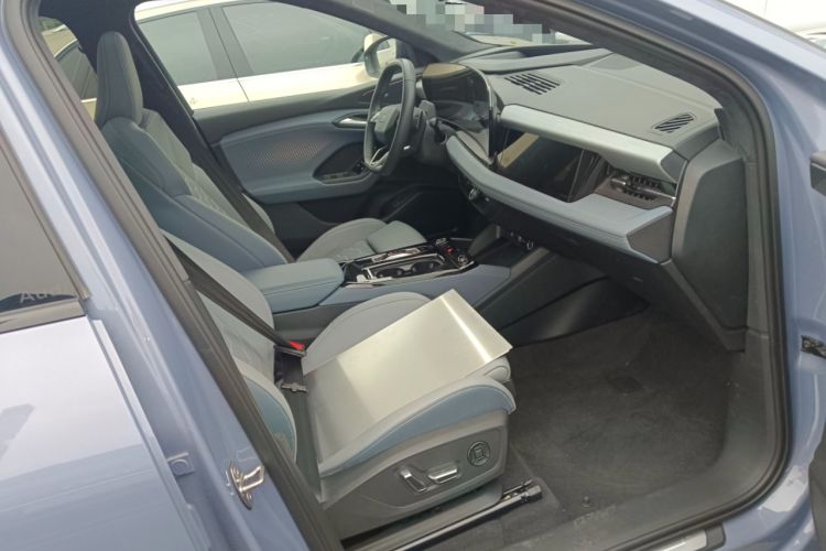 Used Audi Q6L e-tron 2026 First Launch Navigation Edition Right Front Seat