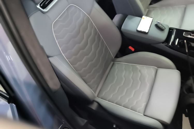 Used Audi Q6L e-tron 2026 First Launch Navigation Edition Right Front Seat
