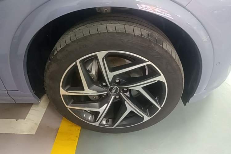 Used Audi Q6L e-tron 2026 First Launch Navigation Edition Right Front Wheel Hub
