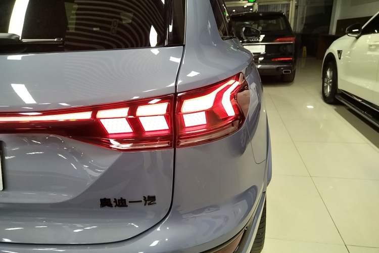 Used Audi Q6L e-tron 2026 First Launch Navigation Edition Right Rear Taillight