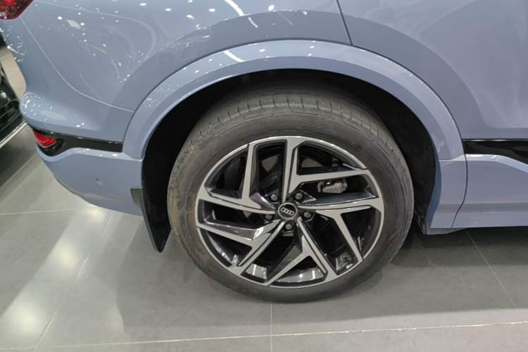 Used Audi Q6L e-tron 2026 First Launch Navigation Edition Right Rear Wheel Hub