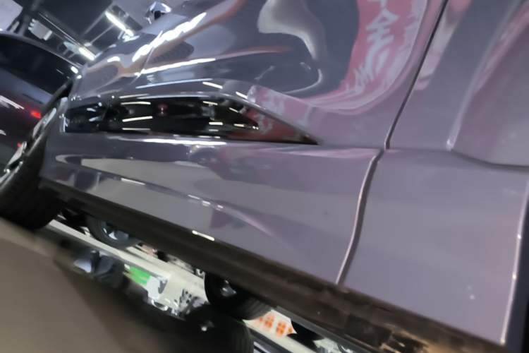Used Audi Q6L e-tron 2026 First Launch Navigation Edition Right Side Sill