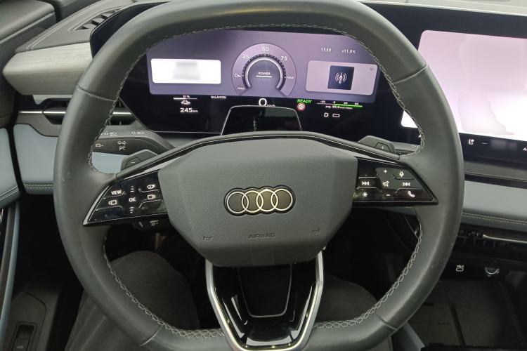 Used Audi Q6L e-tron 2026 First Launch Navigation Edition Steering Wheel