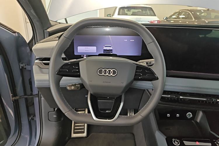 Used Audi Q6L e-tron 2026 First Launch Navigation Edition Steering Wheel