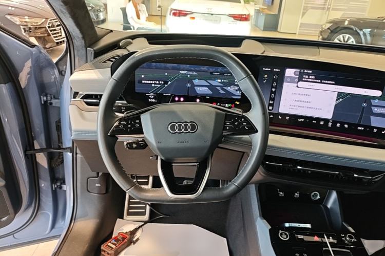 Used Audi Q6L e-tron 2026 First Launch Navigation Edition Steering Wheel