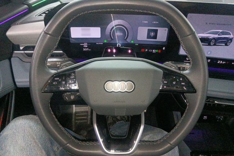 Used Audi Q6L e-tron 2026 First Launch Navigation Edition Steering Wheel