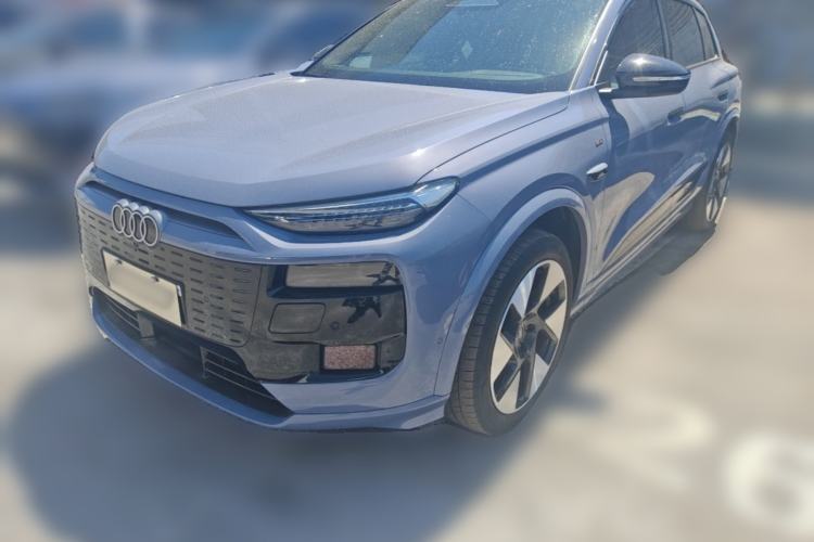 Audi Q6L e-tron 2026 First Launch Navigation Edition