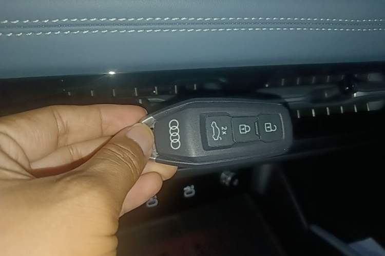 Used Audi Q6L e-tron 2026 First Launch Navigation Edition Vehicle Key