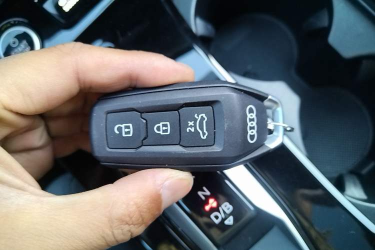Used Audi Q6L e-tron 2026 First Launch Navigation Edition Vehicle Key