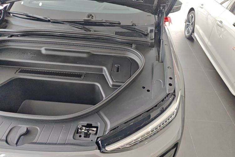 Used Audi Q6L e-tron 2026 First Launch Navigation Edition Engine Bay Left