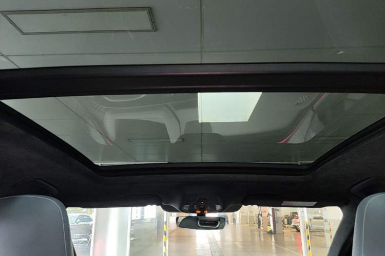 Used Audi Q6L e-tron 2026 First Launch Navigation Edition Headliner