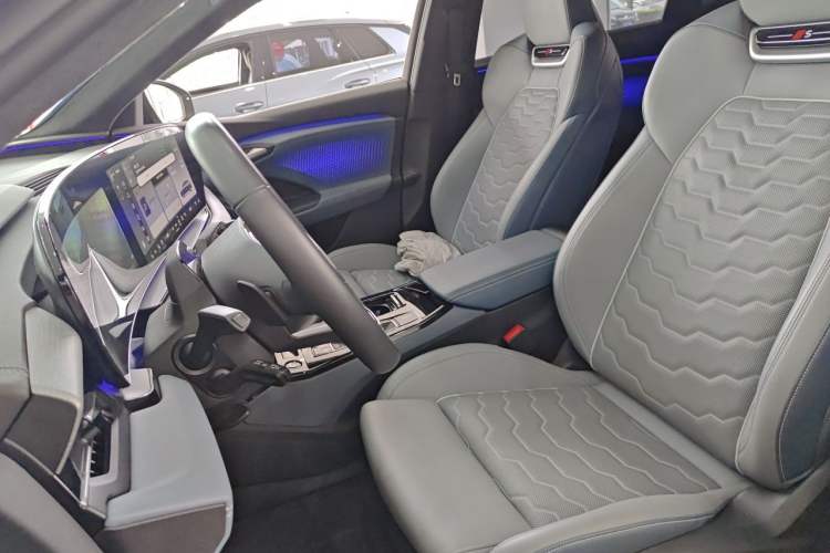 Used Audi Q6L e-tron 2026 First Launch Navigation Edition Left Front Seat