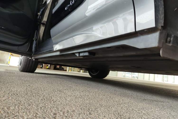 Used Audi Q6L e-tron 2026 First Launch Navigation Edition Left Side Sill