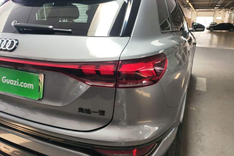 Used Audi Q6L e-tron 2026 First Launch Navigation Edition Right Rear Taillight