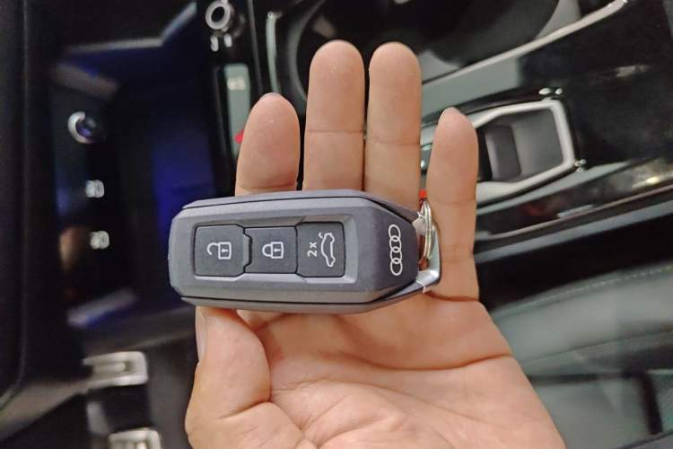 Used Audi Q6L e-tron 2026 First Launch Navigation Edition Vehicle Key