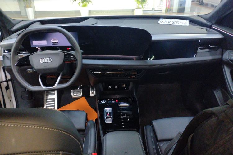 Used Audi Q6L e-tron 2026 First Launch Navigation Edition Center Console