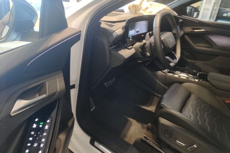 Used Audi Q6L e-tron 2026 First Launch Navigation Edition Driver Seat