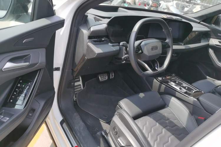 Used Audi Q6L e-tron 2026 First Launch Navigation Edition Driver Seat