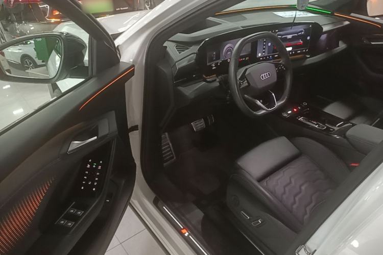 Used Audi Q6L e-tron 2026 First Launch Navigation Edition Driver Seat