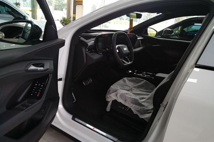 Used Audi Q6L e-tron 2026 First Launch Navigation Edition Driver Seat