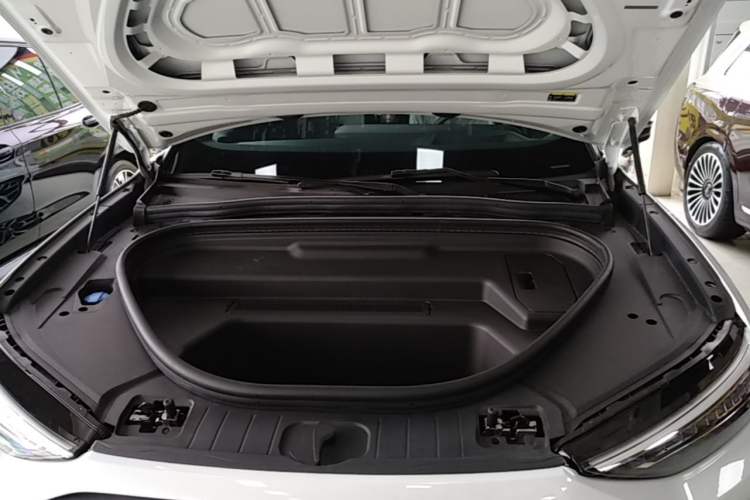 Used Audi Q6L e-tron 2026 First Launch Navigation Edition Engine Bay