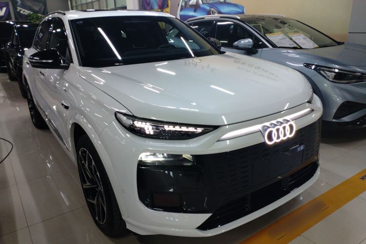 Used Audi Q6L e-tron 2026 First Launch Navigation Edition Exterior 1