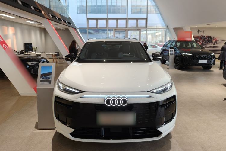 Used Audi Q6L e-tron 2026 First Launch Navigation Edition Exterior 2