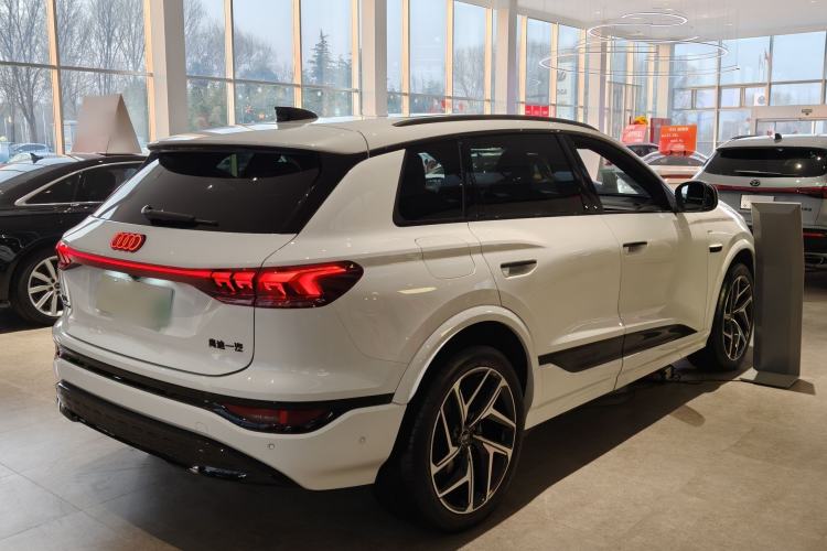 Used Audi Q6L e-tron 2026 First Launch Navigation Edition Exterior 3