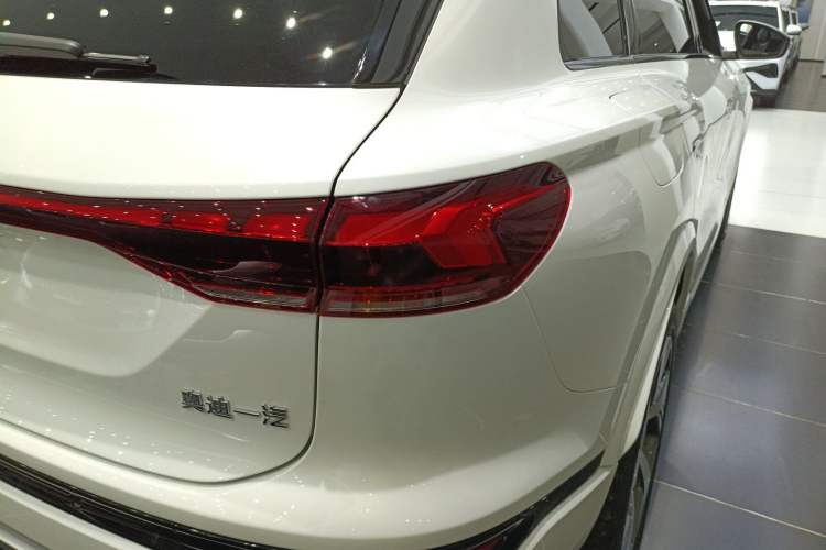 Used Audi Q6L e-tron 2026 Ultra-Long Range Edition Exterior 3
