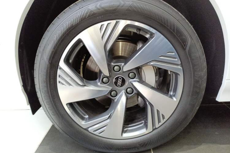 Used Audi Q6L e-tron 2026 Ultra-Long Range Edition Exterior 4