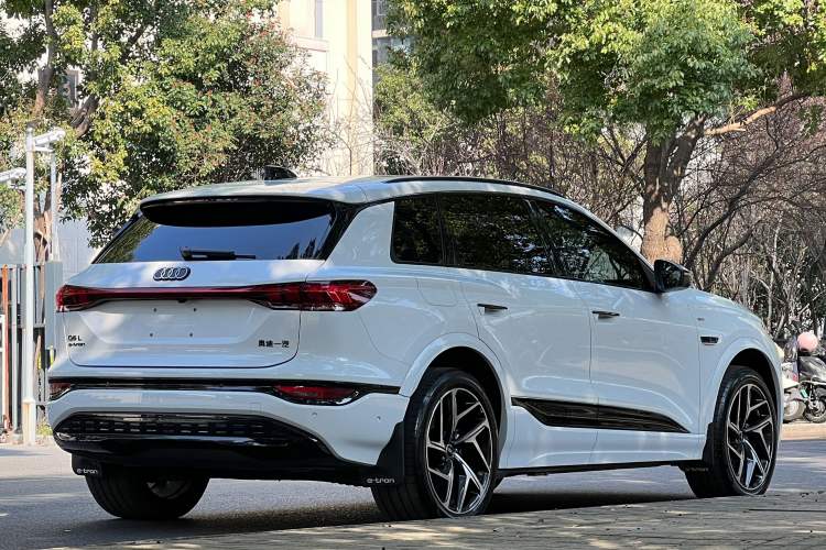 Used Audi Q6L e-tron 2026 First Launch Navigation Edition Exterior 5