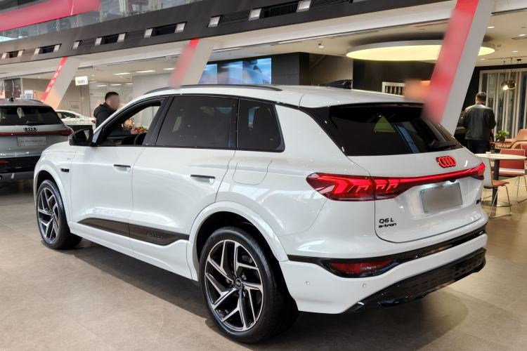 Used Audi Q6L e-tron 2026 First Launch Navigation Edition Exterior 5