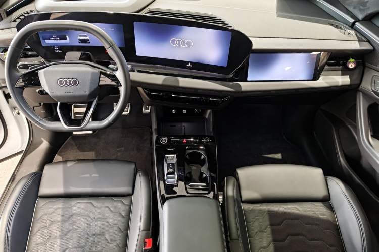 Used Audi Q6L e-tron 2026 First Launch Navigation Edition Exterior 7