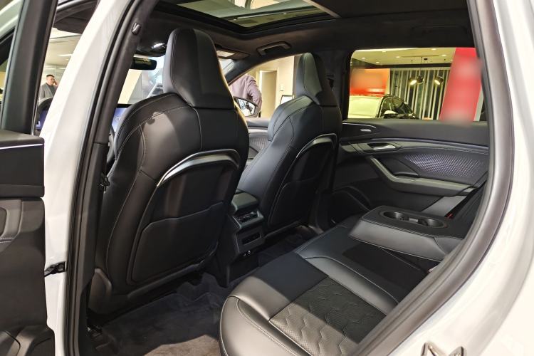 Used Audi Q6L e-tron 2026 First Launch Navigation Edition Exterior 8