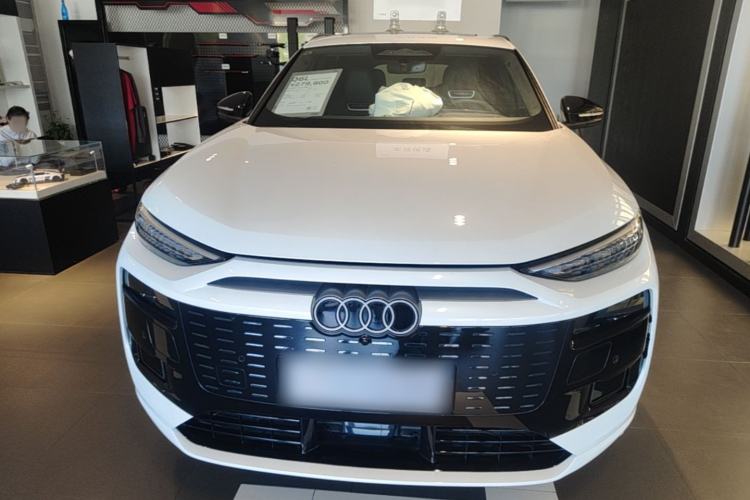 Used Audi Q6L e-tron 2026 First Launch Navigation Edition Front