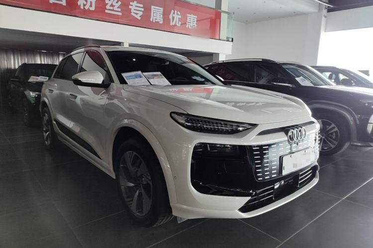 Used Audi Q6L e-tron 2026 Ultra-Long Range Edition Front Right 45 Deg