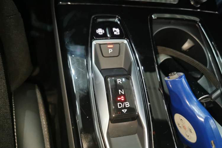 Used Audi Q6L e-tron 2026 First Launch Navigation Edition Gear Lever