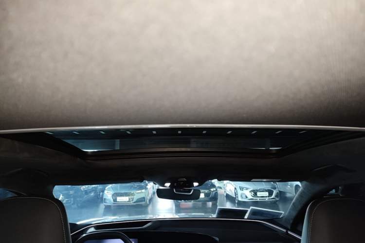 Used Audi Q6L e-tron 2026 Ultra-Long Range Edition Headliner